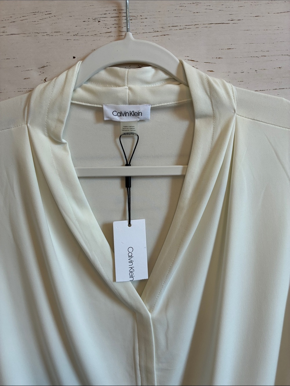 Calvin Klein Ivory/Cream Sleeveless V-Neck Pullover Top, sz XL, NWT - Picture 5 of 12